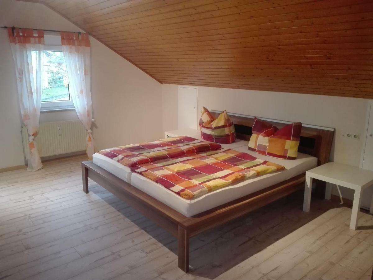Obere Ferienwohnung Asshoff Zwischen Odenwald, Taubertal Und Bauland Berolzheim Esterno foto